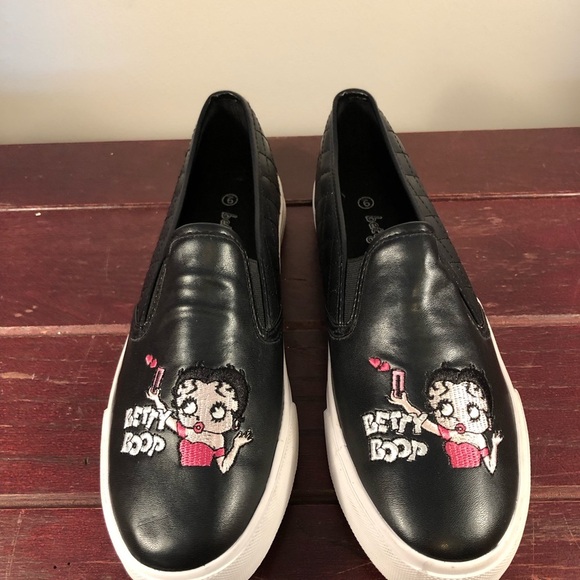 Betty Boop Selfie Black Slip-on Casual Loafers Size 9 - NWOT - Picture 5 of 9